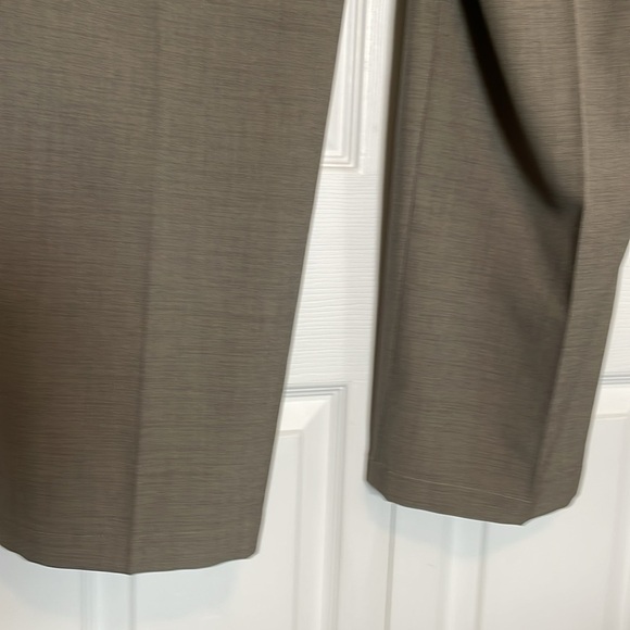 Men's 40x32 Haggar Classic fit Cool 18 flat front Olive/Tan Dress Pants pockets - Picture 5 of 10